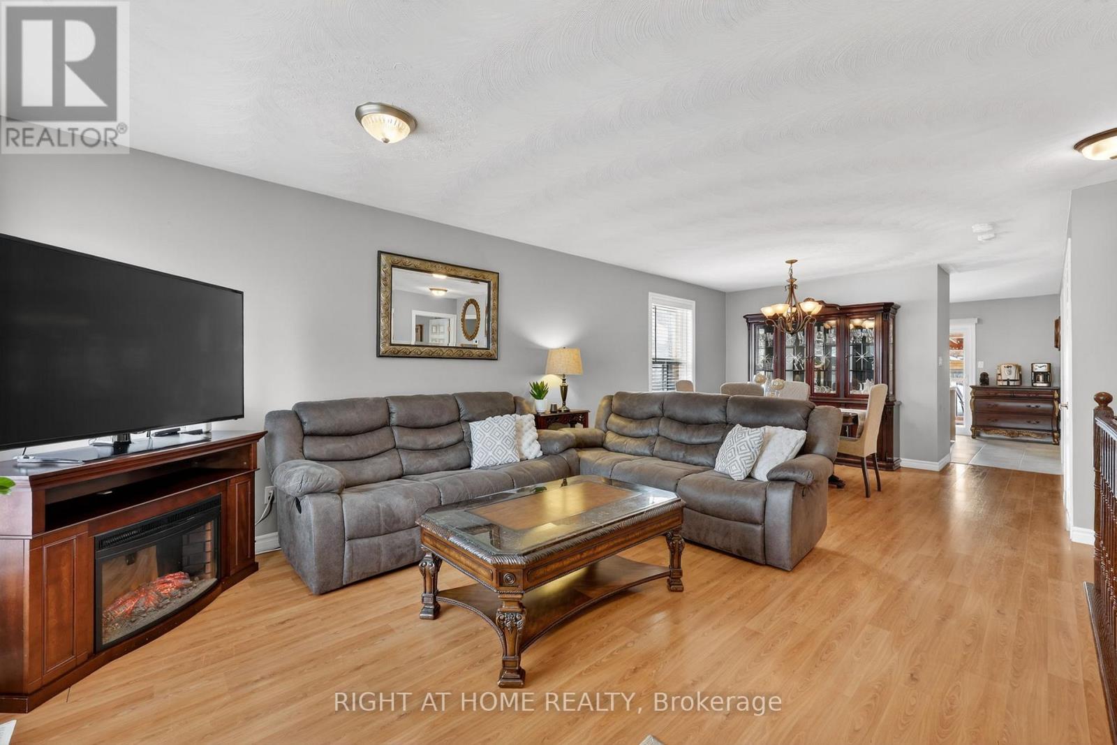 102 Monique Crescent, Barrie (East Bayfield), Ontario  L4M 6Y5 - Photo 10 - S12855310