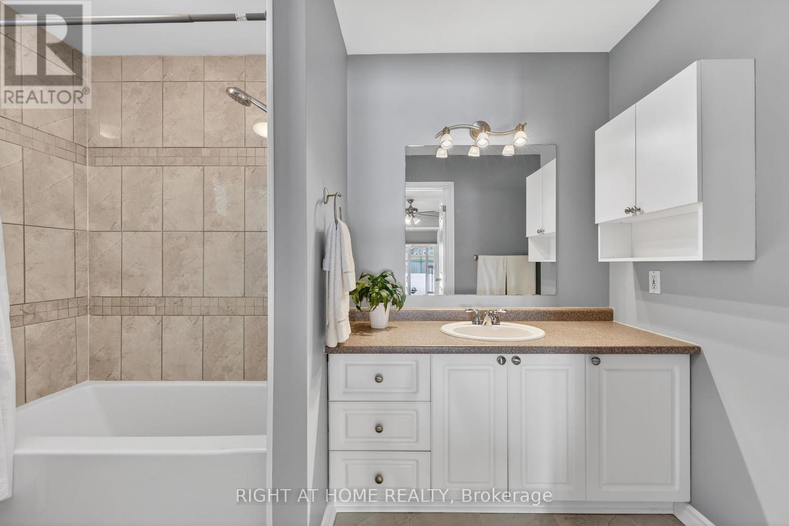 102 Monique Crescent, Barrie (East Bayfield), Ontario  L4M 6Y5 - Photo 23 - S12855310