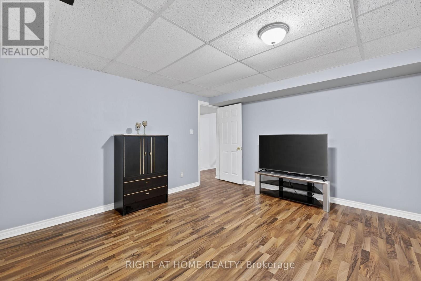 102 Monique Crescent, Barrie (East Bayfield), Ontario  L4M 6Y5 - Photo 33 - S12855310