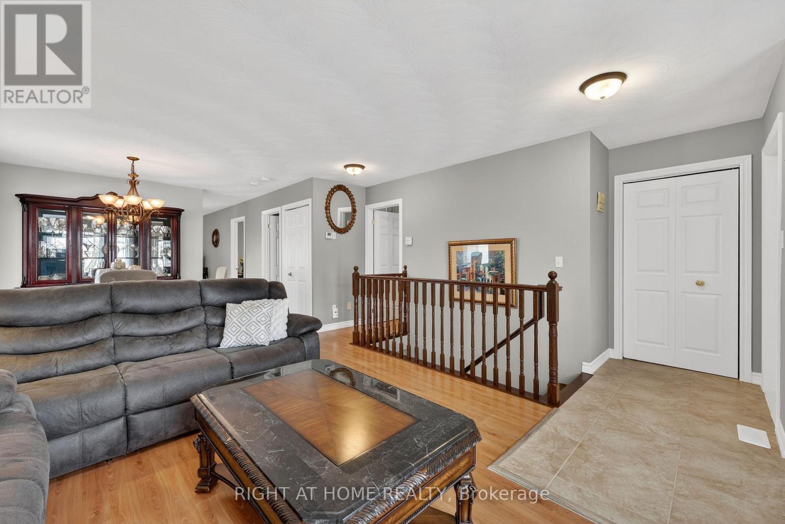 102 Monique Crescent, Barrie (East Bayfield), Ontario  L4M 6Y5 - Photo 9 - S12855310