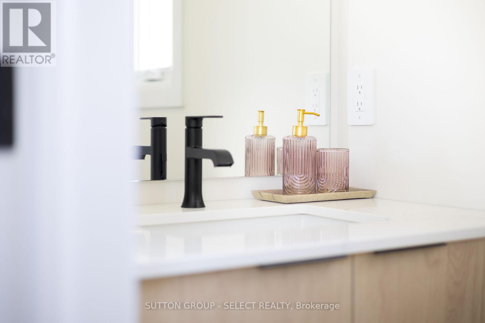 2 - 233 Upper Queen Street, Thames Centre (Thorndale), Ontario  N0M 2P0 - Photo 25 - X12819266