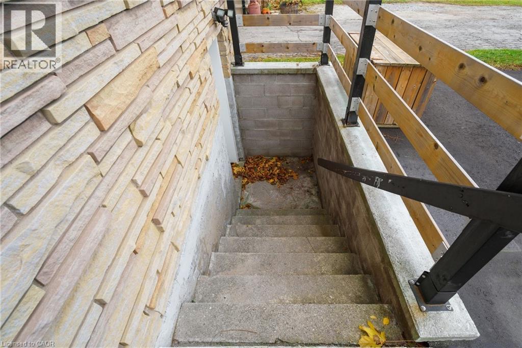 271 Mohawk Road W Unit# 2, Hamilton, Ontario  L9C 1W2 - Photo 4 - 40810310