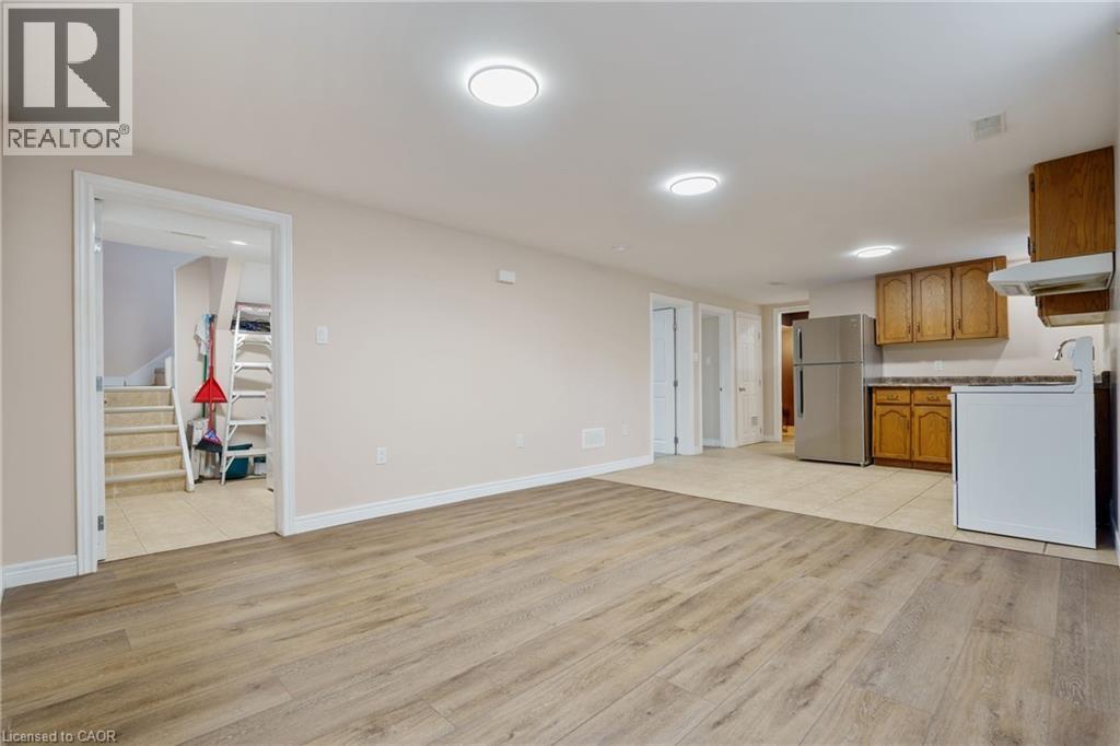 271 Mohawk Road W Unit# 2, Hamilton, Ontario  L9C 1W2 - Photo 8 - 40810310