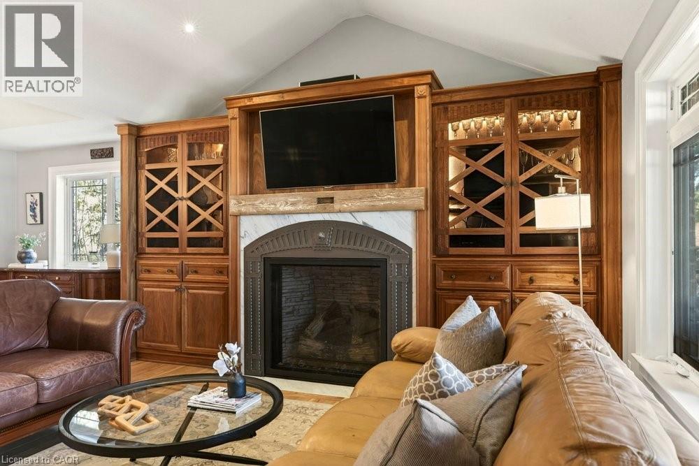 389 Clarendon Drive, Ancaster, Ontario  L9G 2Z1 - Photo 4 - 40810083