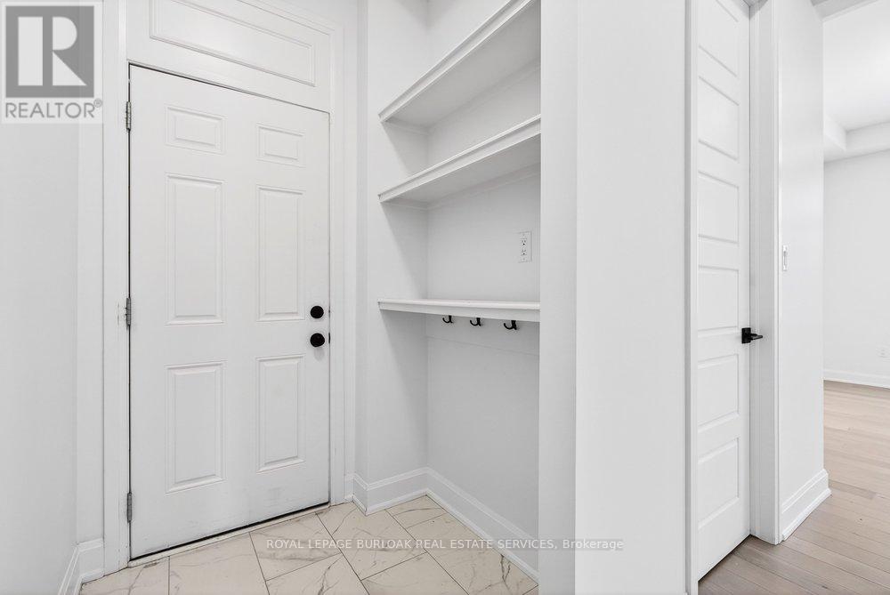 1404 Lynx Gardens, Oakville, Ontario  L6H 3W8 - Photo 23 - W12855200