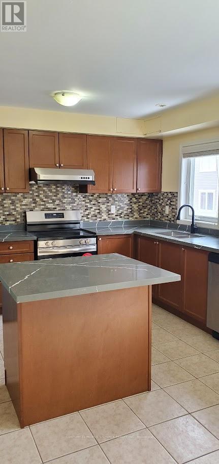 59 Betterton Crescent, Brampton, Ontario  L7A 0S6 - Photo 2 - W12855330