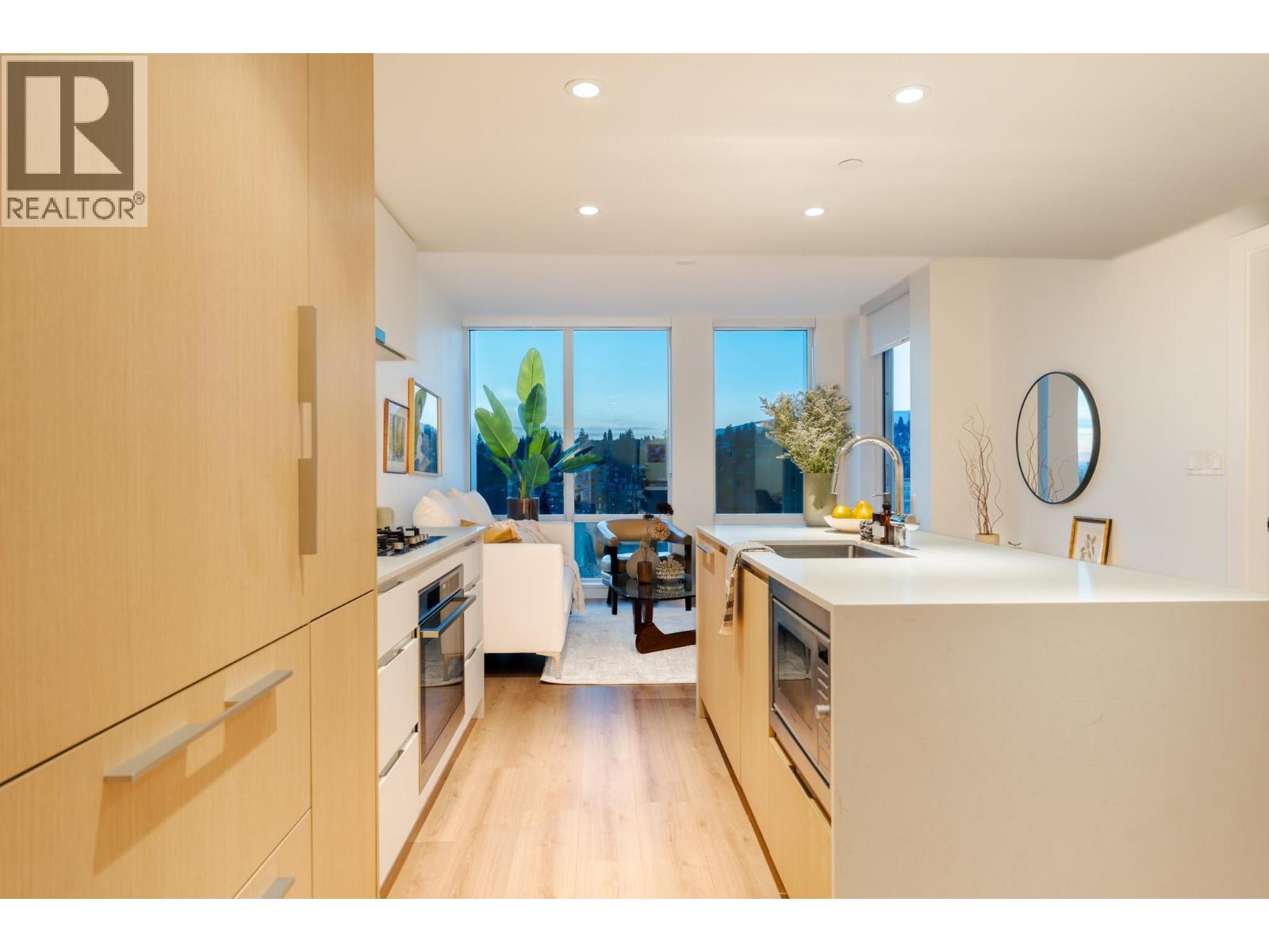 1509 1500 Fern Street, North Vancouver, British Columbia  V7J 0E6 - Photo 10 - R3096928