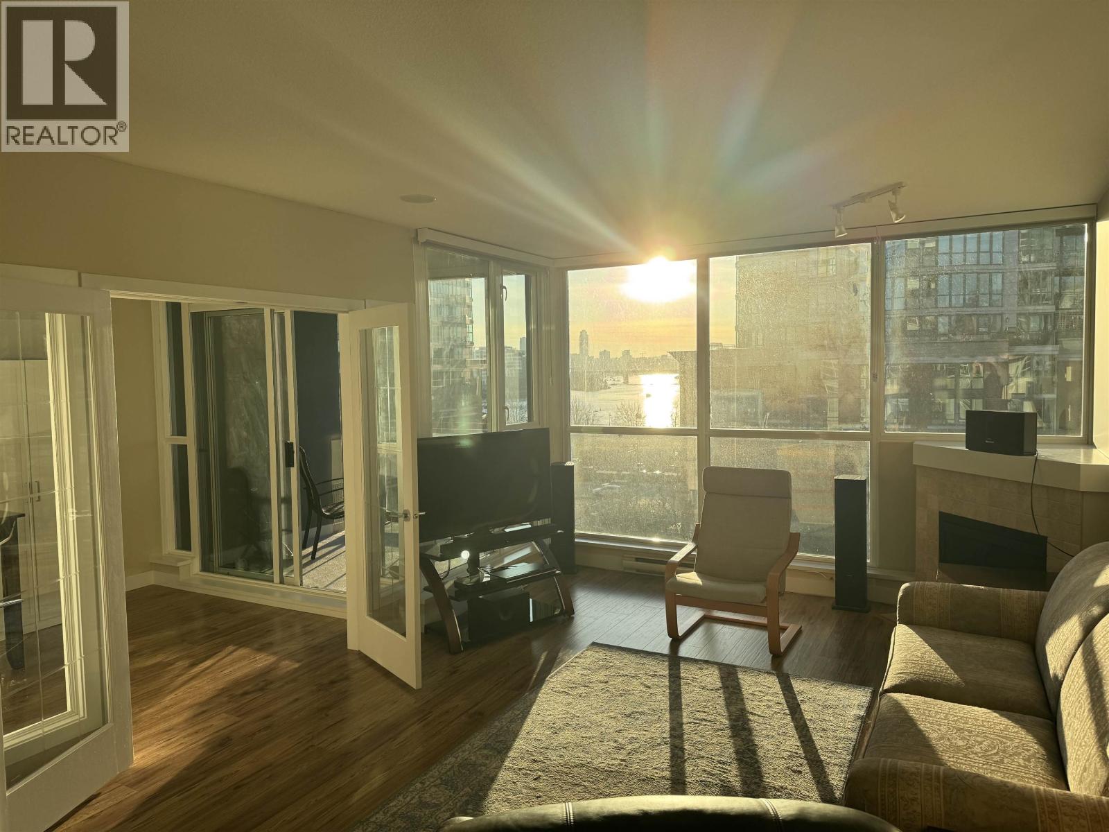 706 189 National Avenue, Vancouver, British Columbia  V6A 4L8 - Photo 1 - R3074278