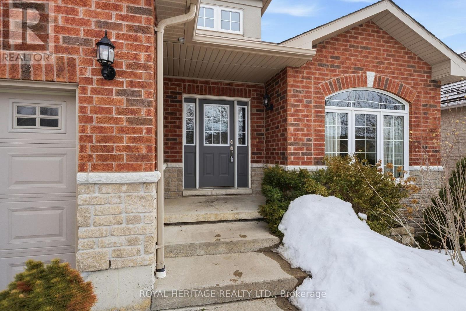 371 Parkview Hills Drive, Cobourg, Ontario  K9A 5S6 - Photo 2 - X12855298