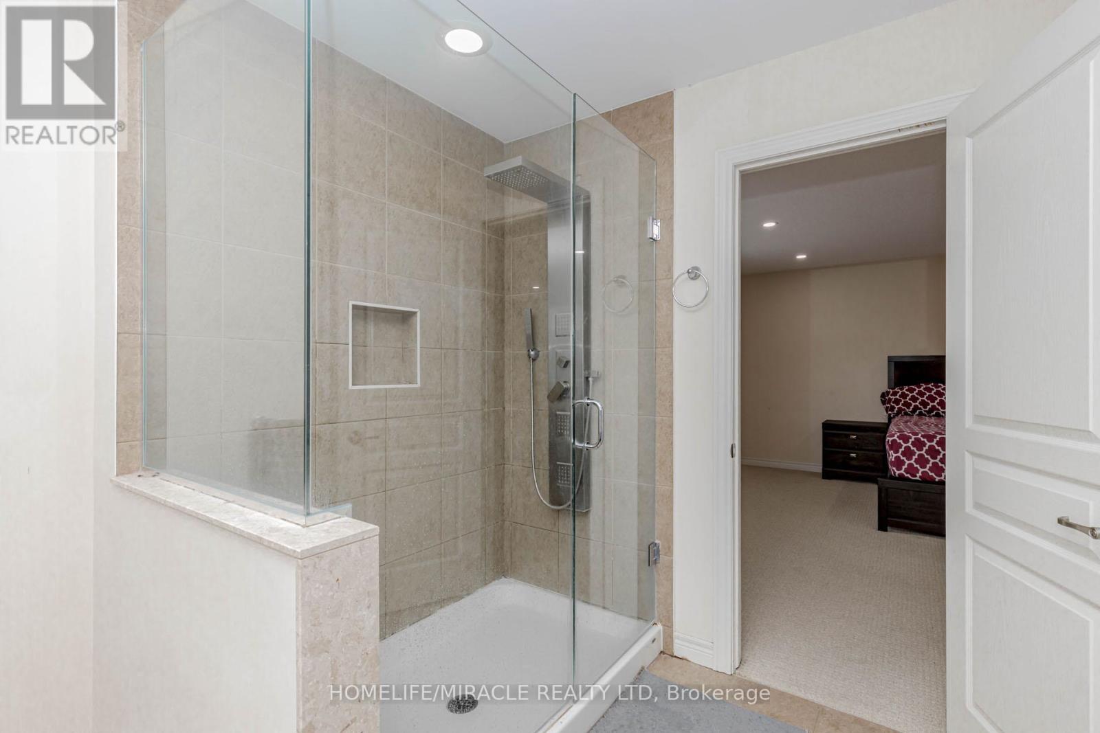 2 Doon Creek Street, Kitchener, Ontario  N2P 2R3 - Photo 28 - X12855324