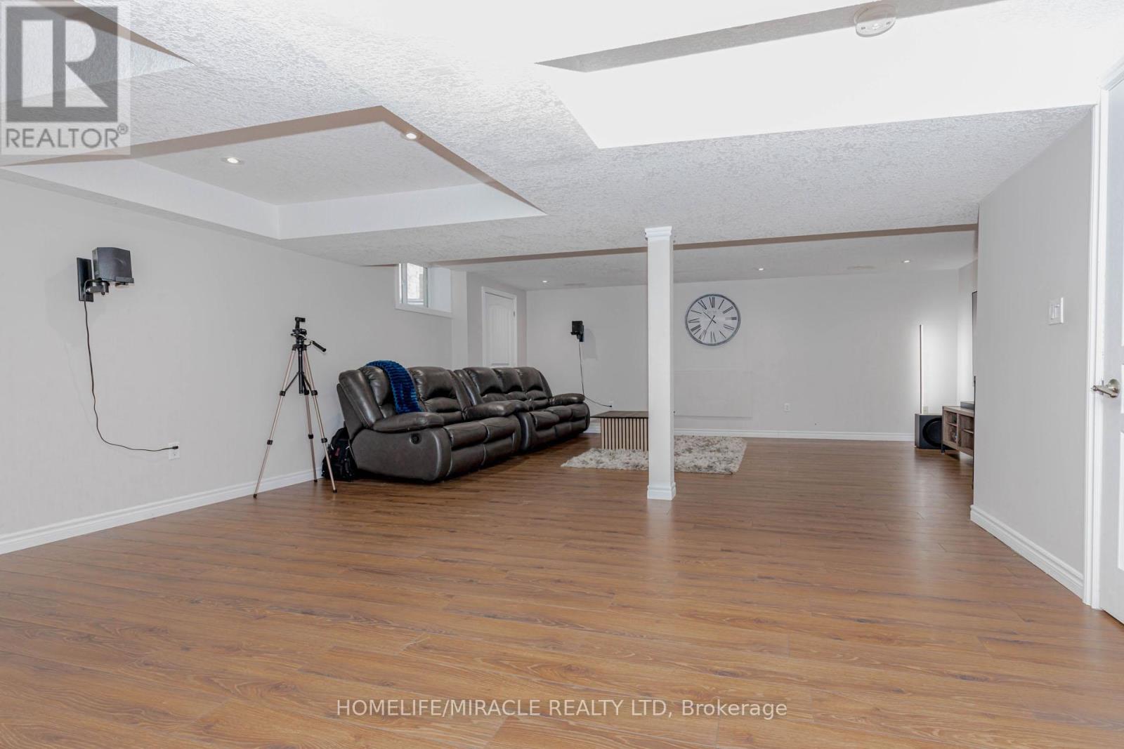 2 Doon Creek Street, Kitchener, Ontario  N2P 2R3 - Photo 34 - X12855324