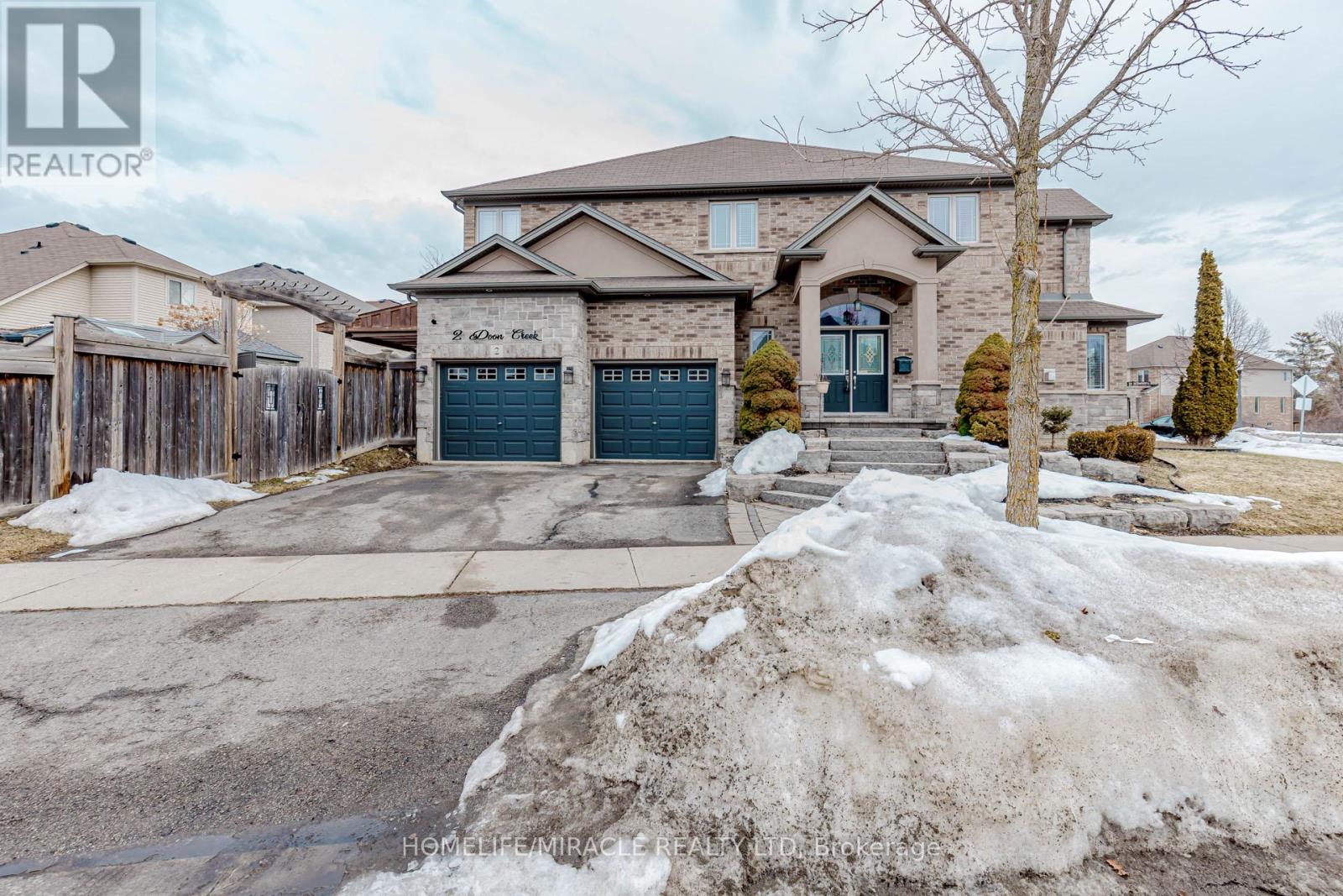 2 Doon Creek Street, Kitchener, Ontario  N2P 2R3 - Photo 5 - X12855324