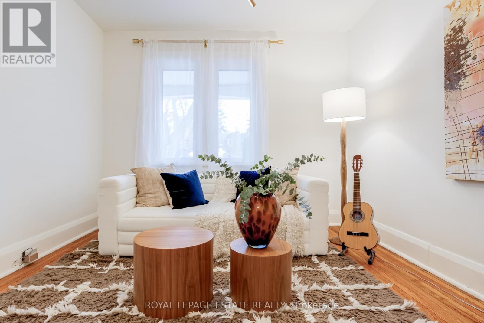 46 Thyra Avenue, Toronto (Crescent Town), Ontario  M4C 5G5 - Photo 9 - E12841342