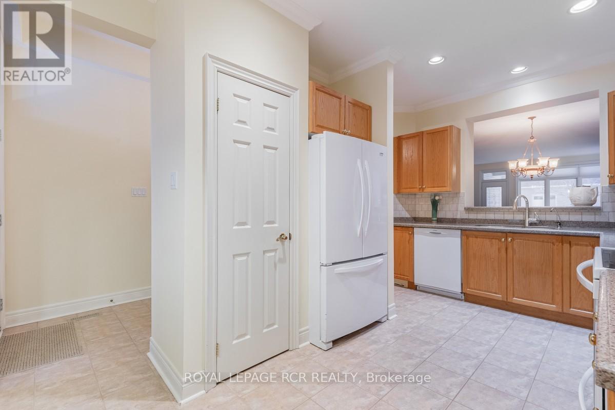 109 Couples Gallery, Whitchurch-Stouffville (Ballantrae), Ontario  L4A 1M8 - Photo 15 - N12853958