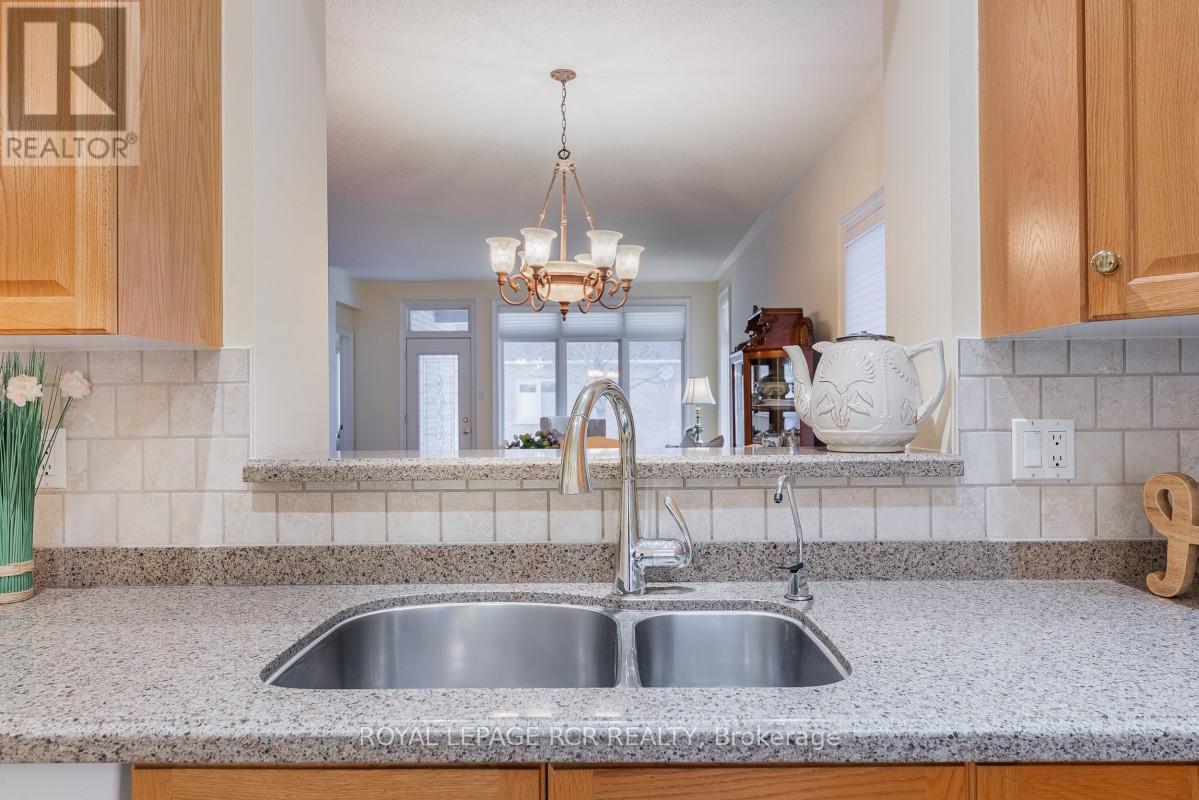 109 Couples Gallery, Whitchurch-Stouffville (Ballantrae), Ontario  L4A 1M8 - Photo 14 - N12853958