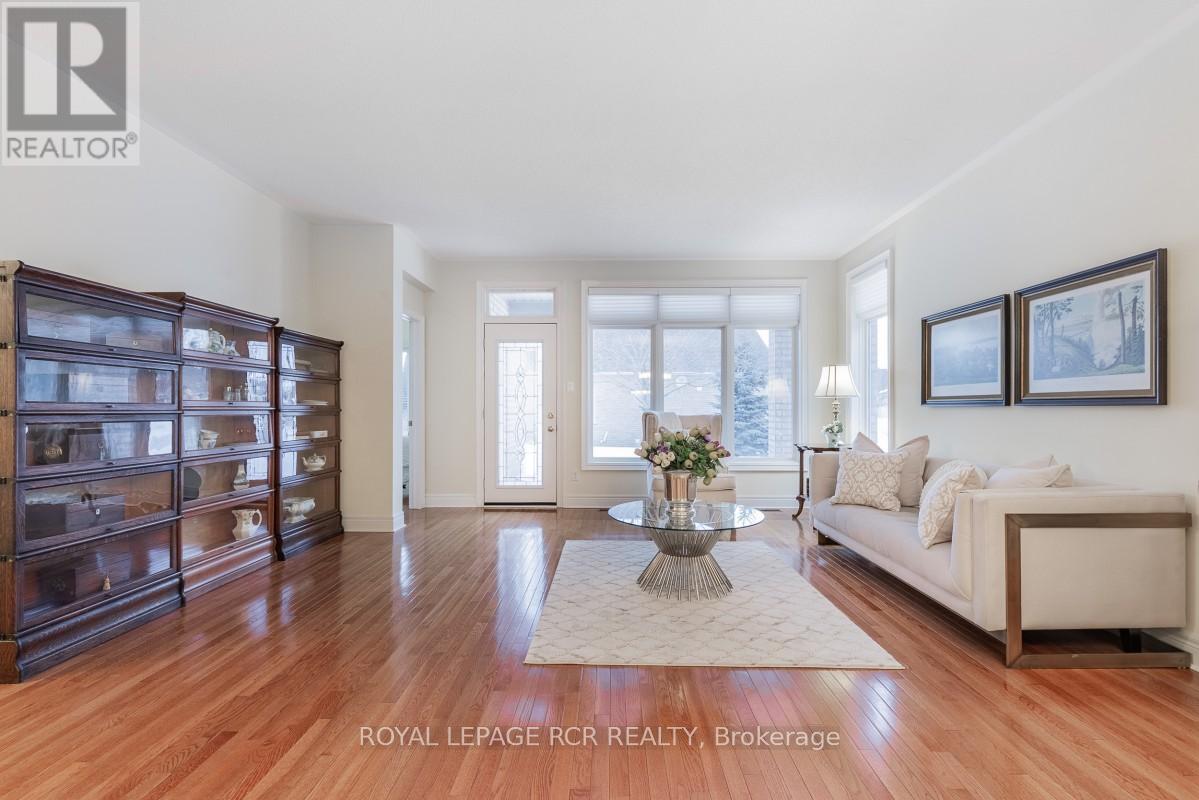 109 Couples Gallery, Whitchurch-Stouffville (Ballantrae), Ontario  L4A 1M8 - Photo 5 - N12853958