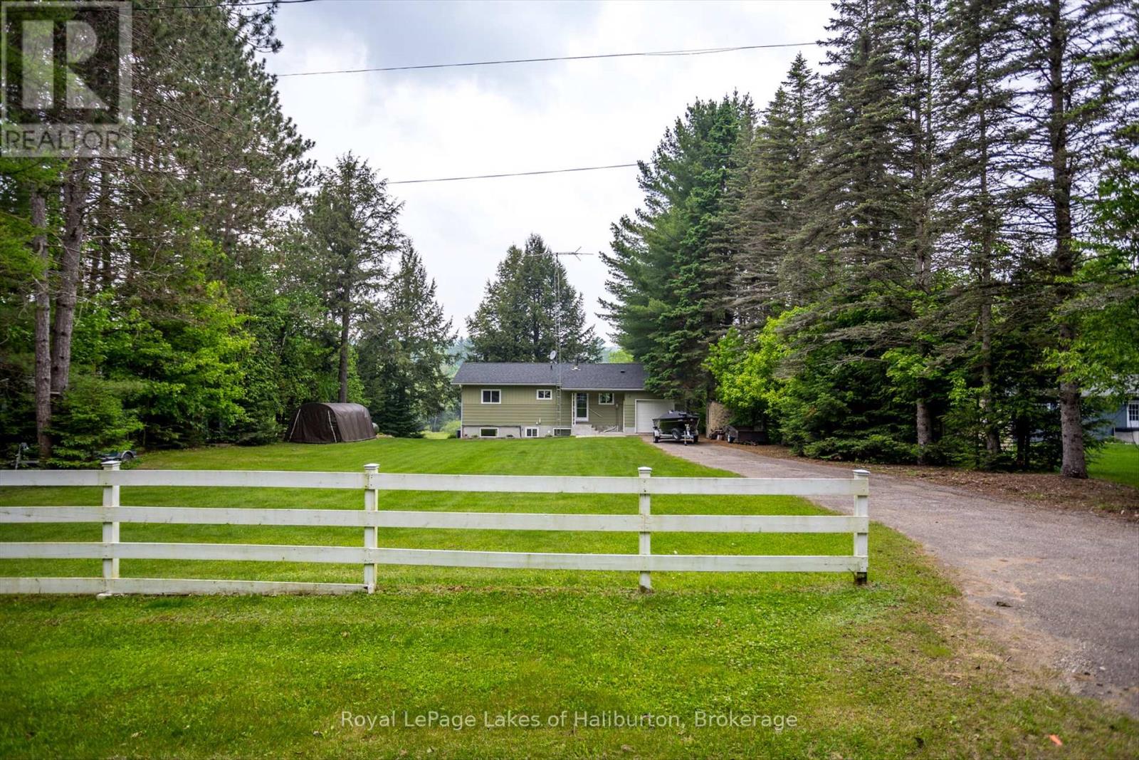 1093 Lamar Drive, Algonquin Highlands, Ontario  K0M 1S0 - Photo 3 - X12855368