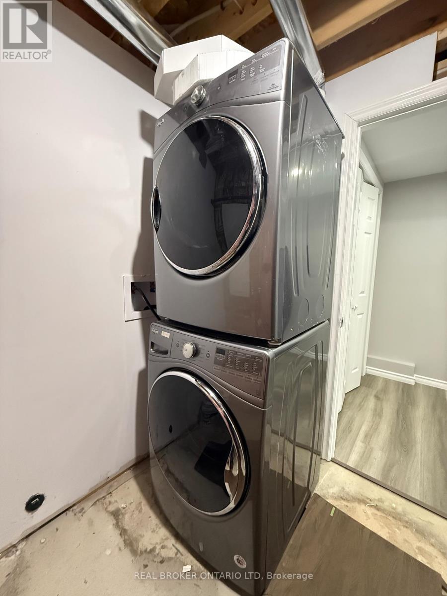 8 Alexander Circle, Strathroy-Caradoc, Ontario  N7G 0B4 - Photo 22 - X12847490