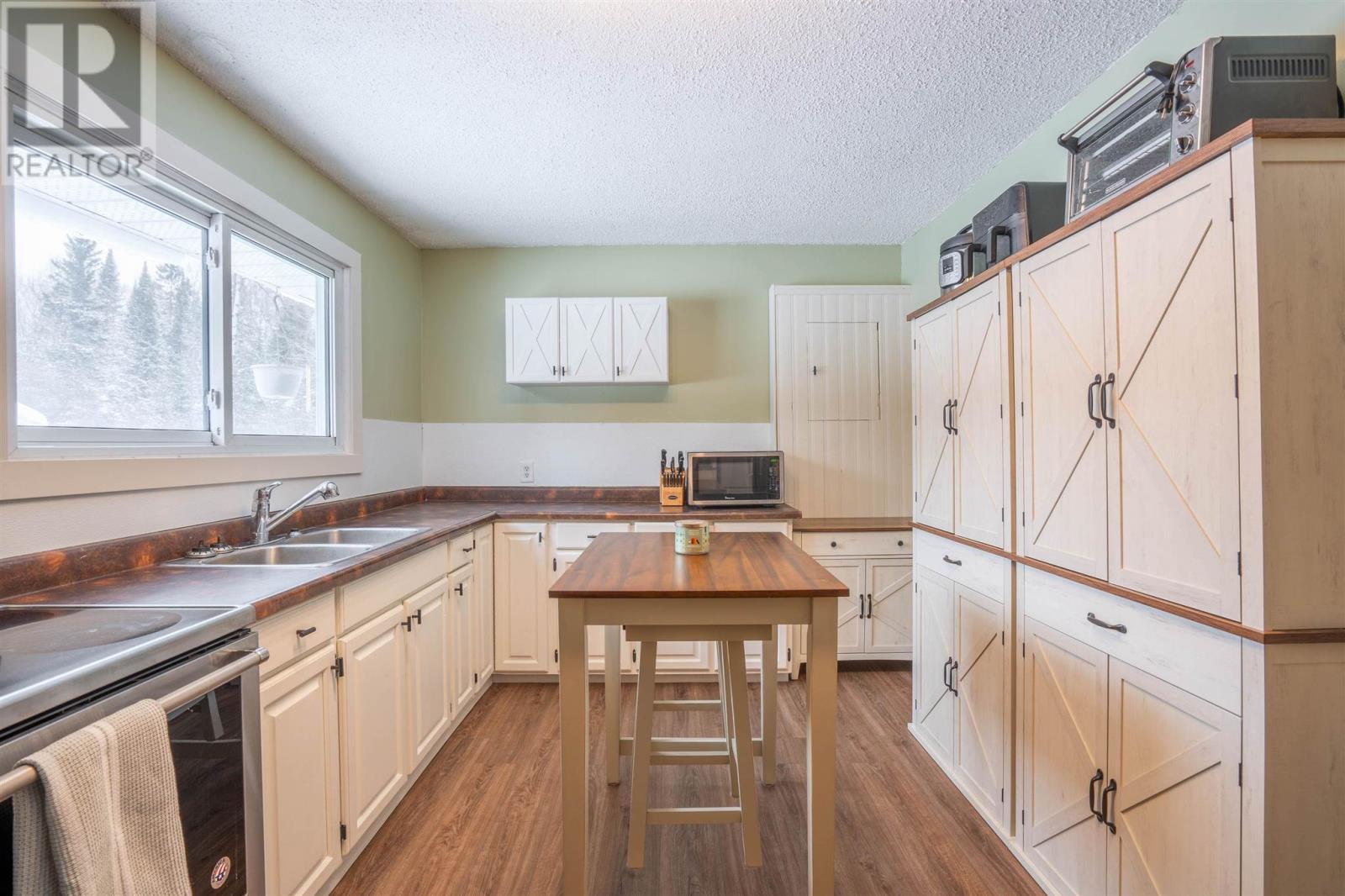 664 Old Highway 17 N, Goulais River, Ontario  P0S 1E4 - Photo 7 - SM260380