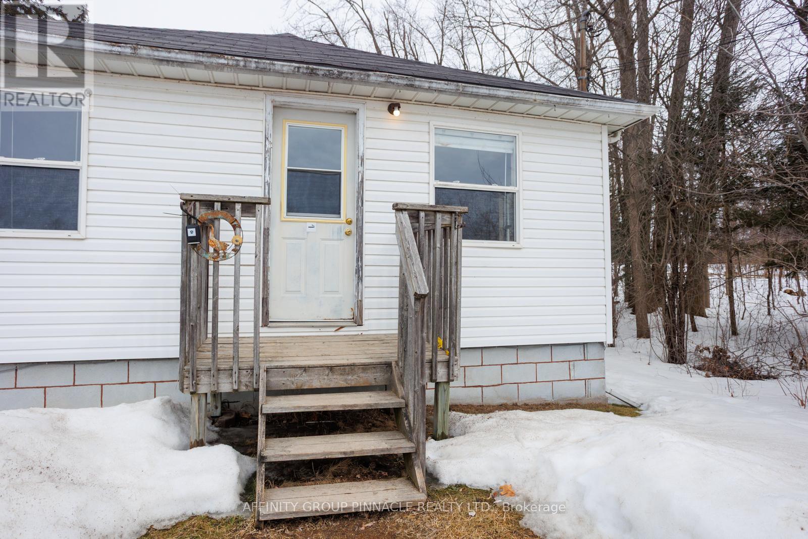 4796 Regional Rd 57, Kawartha Lakes (Manvers), Ontario  L0B 1K0 - Photo 3 - X12855586