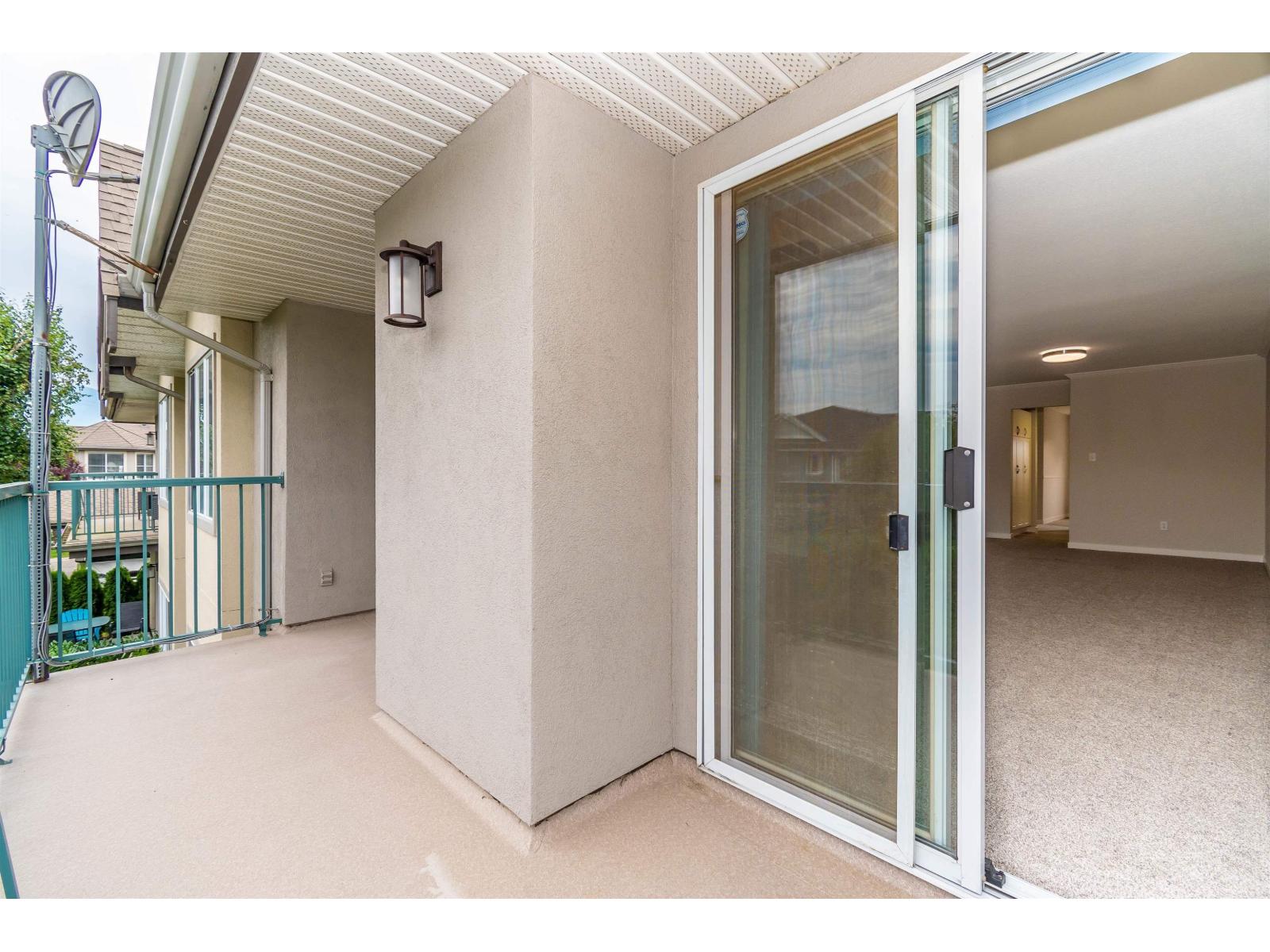 12 8533 Broadway Road, Chilliwack Proper South, Chilliwack, British Columbia  V2P 5V4 - Photo 3 - R3043921