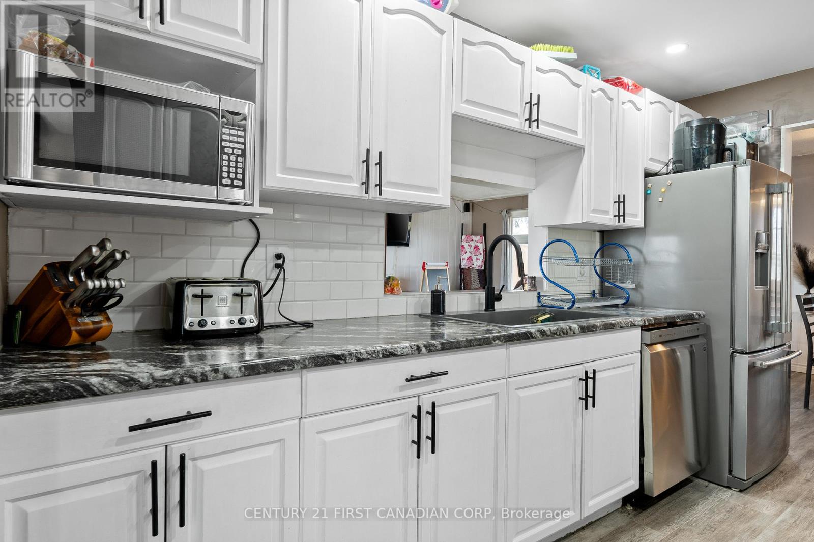 43747 Talbot Line, Central Elgin, Ontario  N5P 3S7 - Photo 11 - X12855364