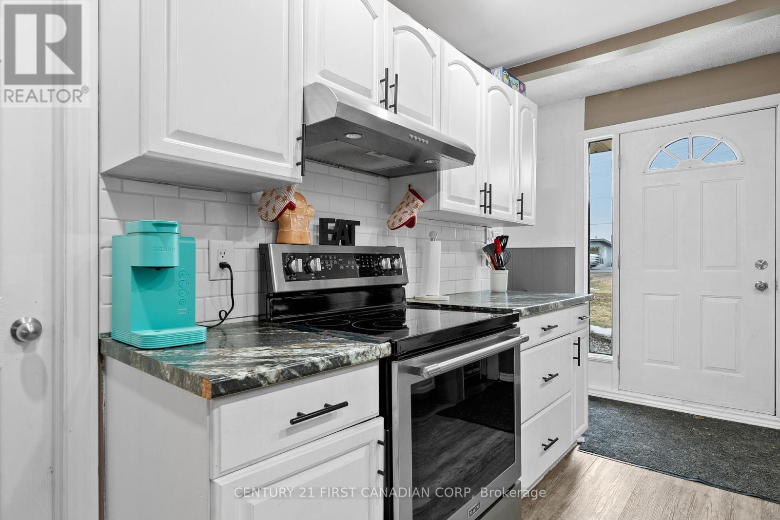 43747 Talbot Line, Central Elgin, Ontario  N5P 3S7 - Photo 13 - X12855364