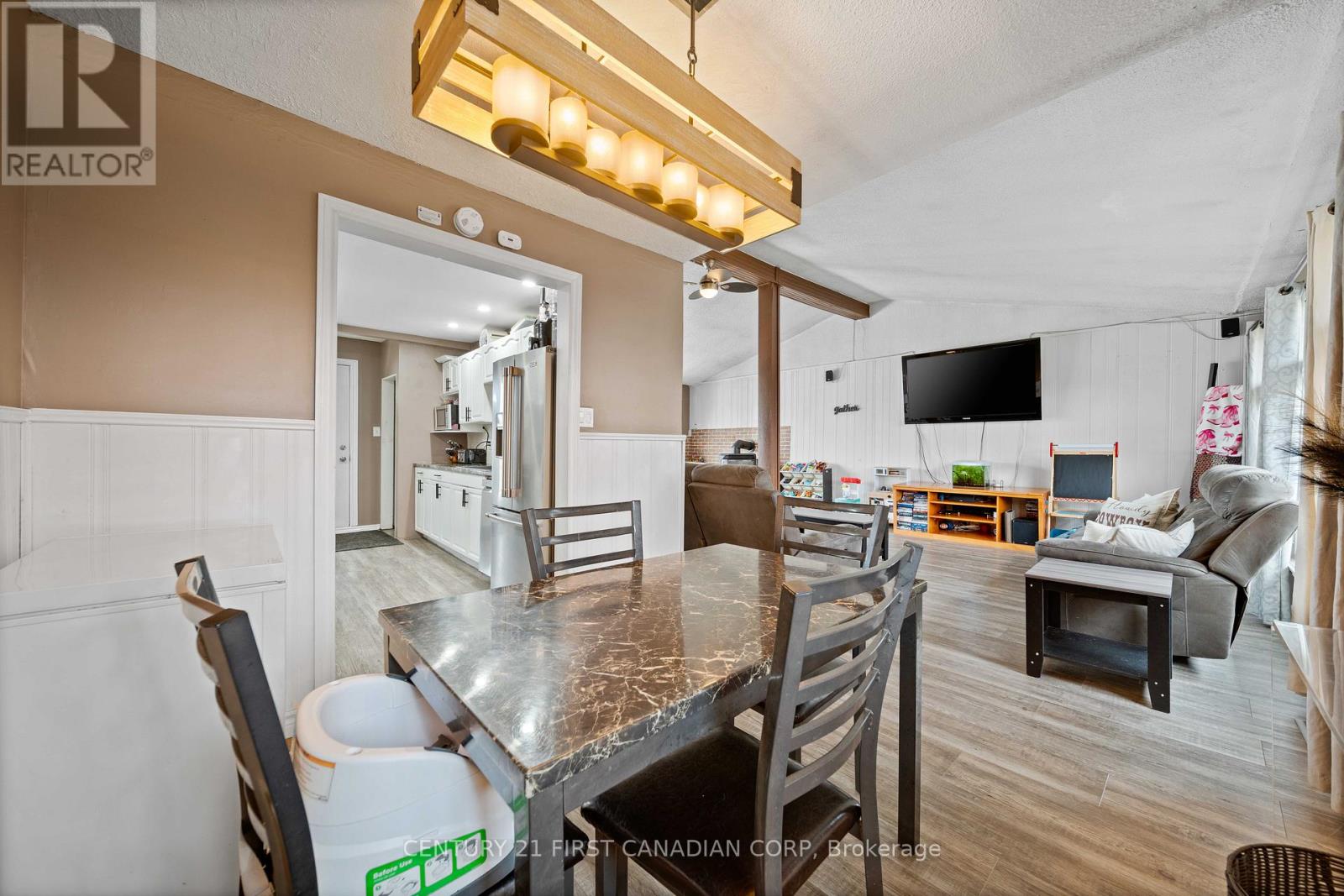 43747 Talbot Line, Central Elgin, Ontario  N5P 3S7 - Photo 17 - X12855364