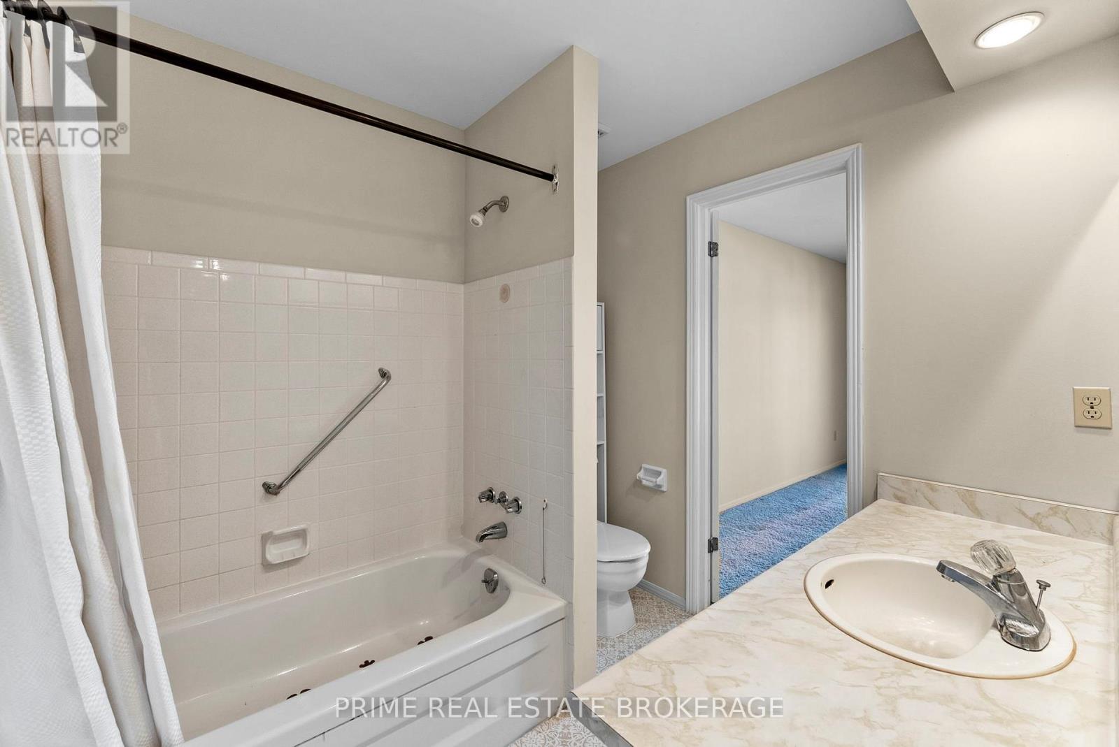 414 Wilkins Street, London South (South R), Ontario  N6C 5B2 - Photo 20 - X12855376