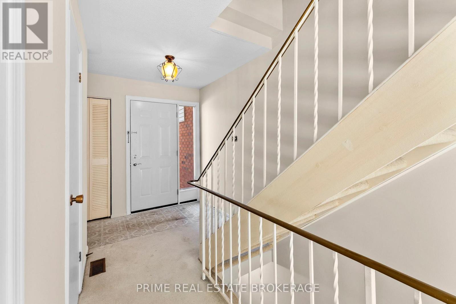 414 Wilkins Street, London South (South R), Ontario  N6C 5B2 - Photo 6 - X12855376