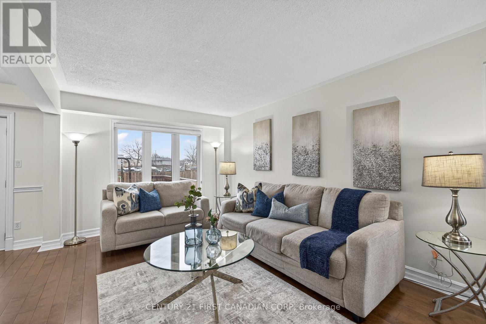 875 Homeview Court, London South (South Q), Ontario  N6C 6C1 - Photo 10 - X12855410