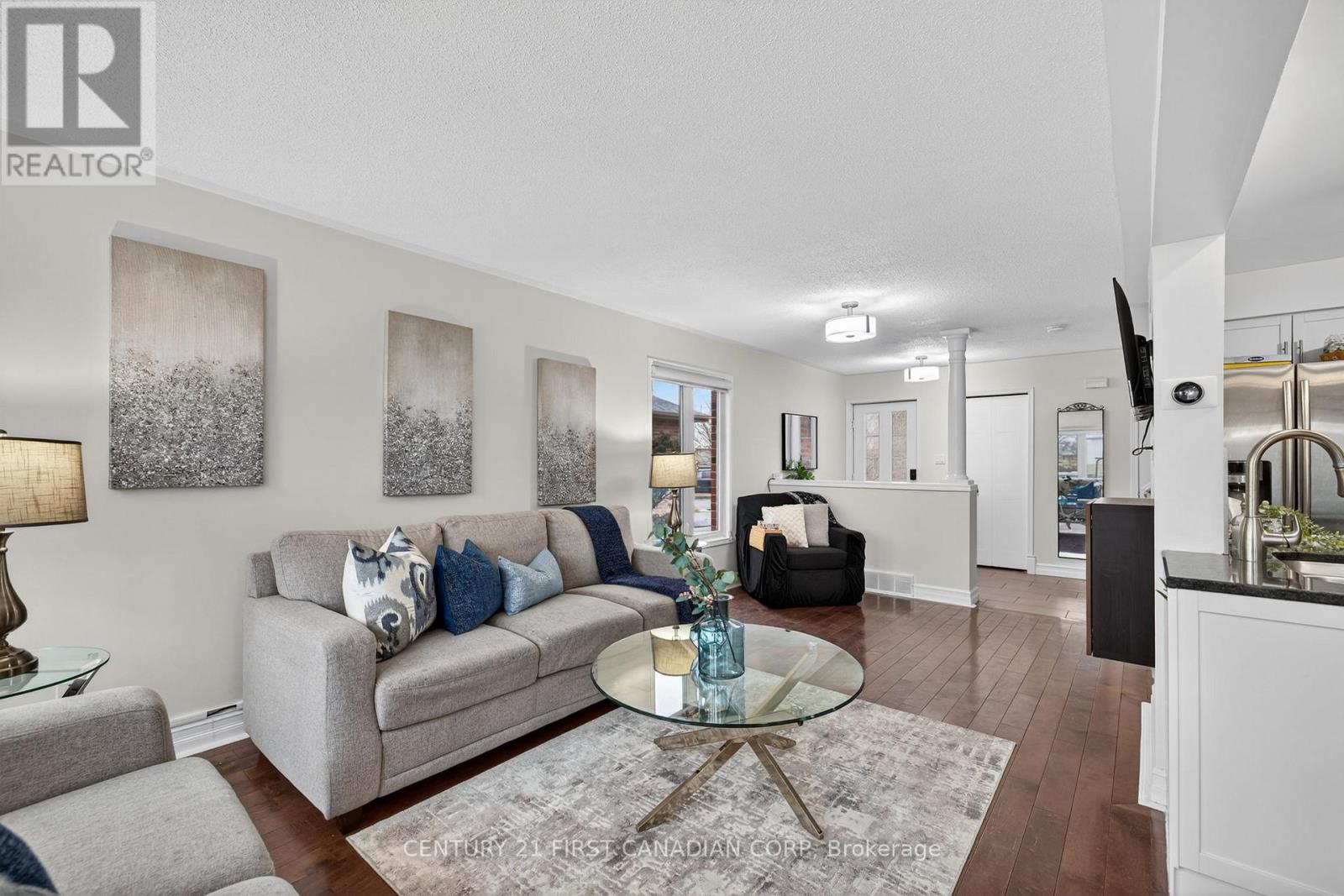 875 Homeview Court, London South (South Q), Ontario  N6C 6C1 - Photo 11 - X12855410