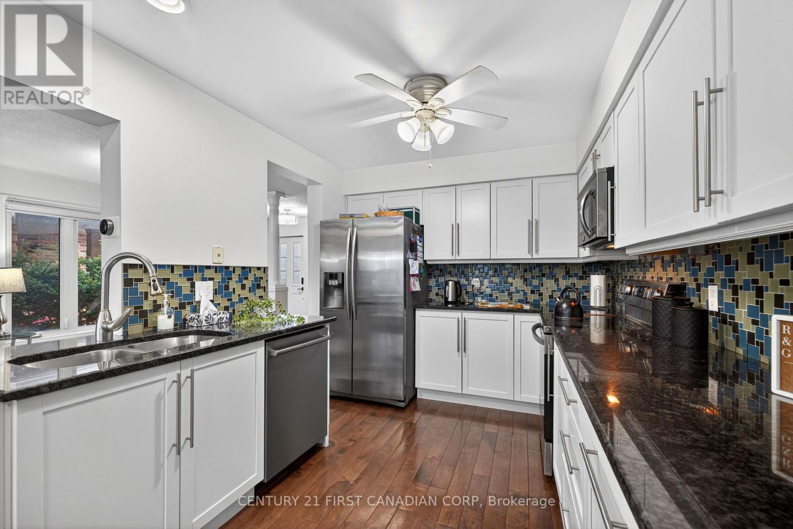 875 Homeview Court, London South (South Q), Ontario  N6C 6C1 - Photo 16 - X12855410