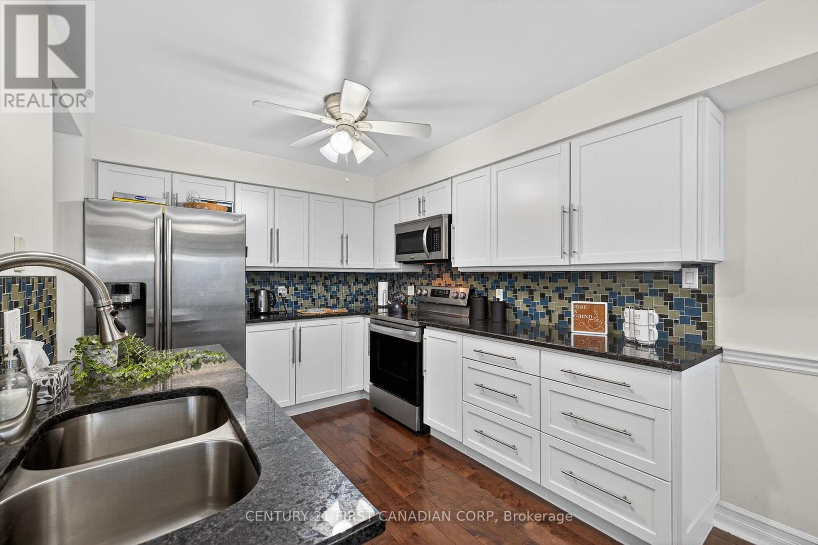 875 Homeview Court, London South (South Q), Ontario  N6C 6C1 - Photo 17 - X12855410