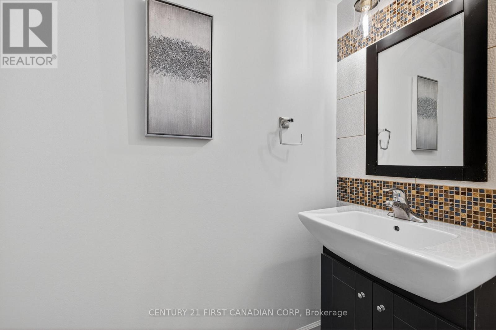 875 Homeview Court, London South (South Q), Ontario  N6C 6C1 - Photo 20 - X12855410