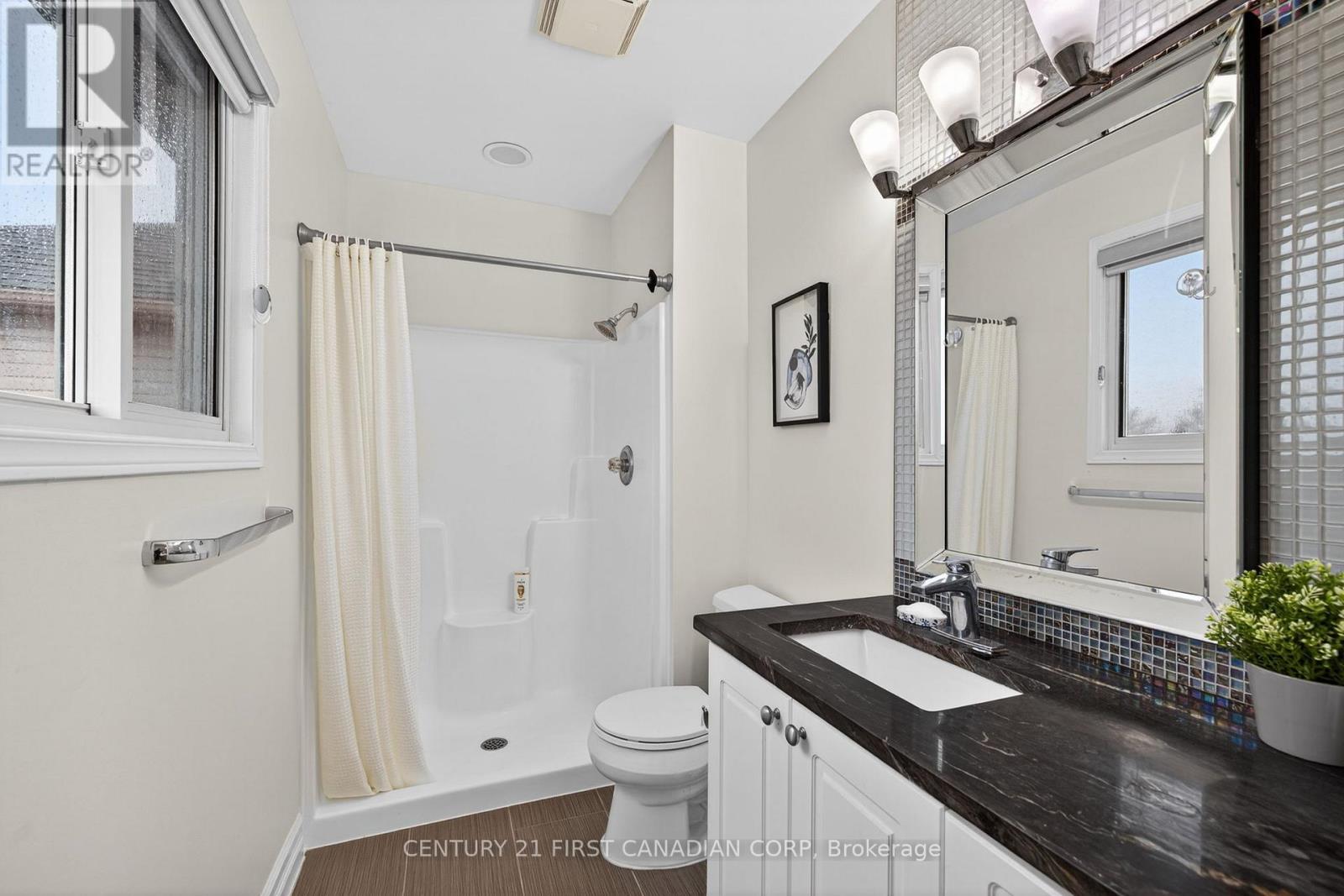 875 Homeview Court, London South (South Q), Ontario  N6C 6C1 - Photo 24 - X12855410