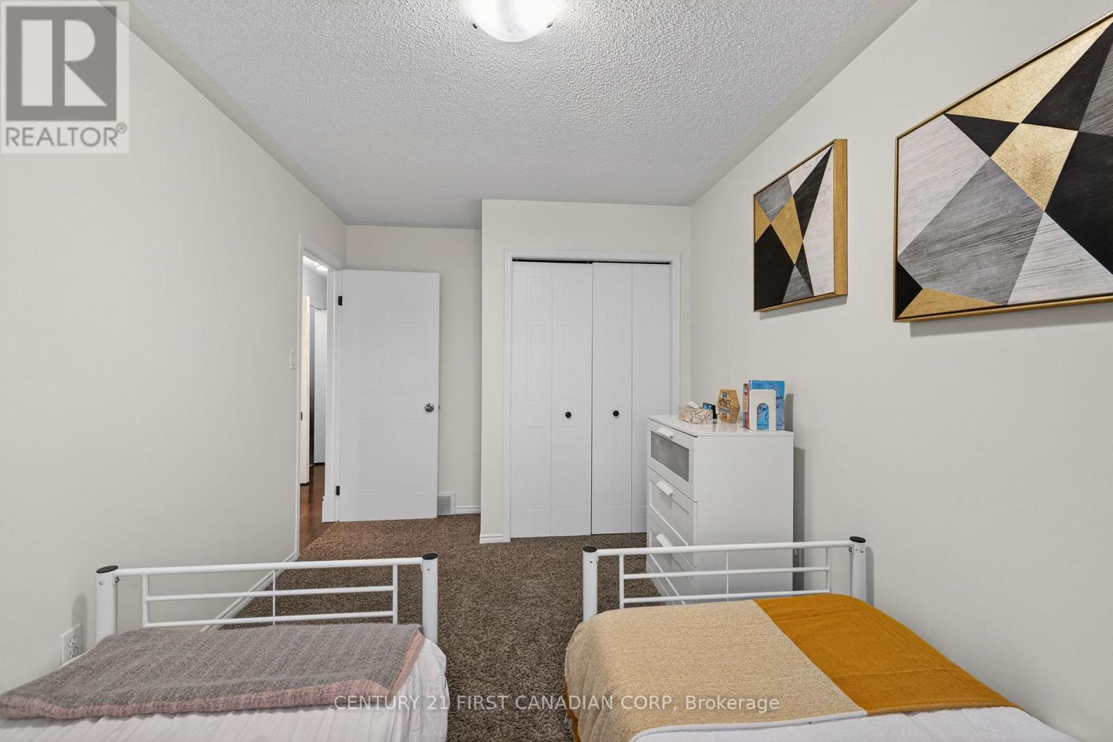 875 Homeview Court, London South (South Q), Ontario  N6C 6C1 - Photo 28 - X12855410