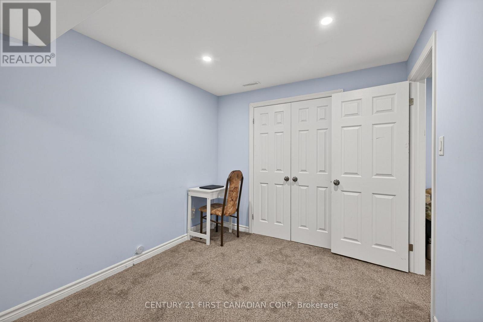 875 Homeview Court, London South (South Q), Ontario  N6C 6C1 - Photo 37 - X12855410