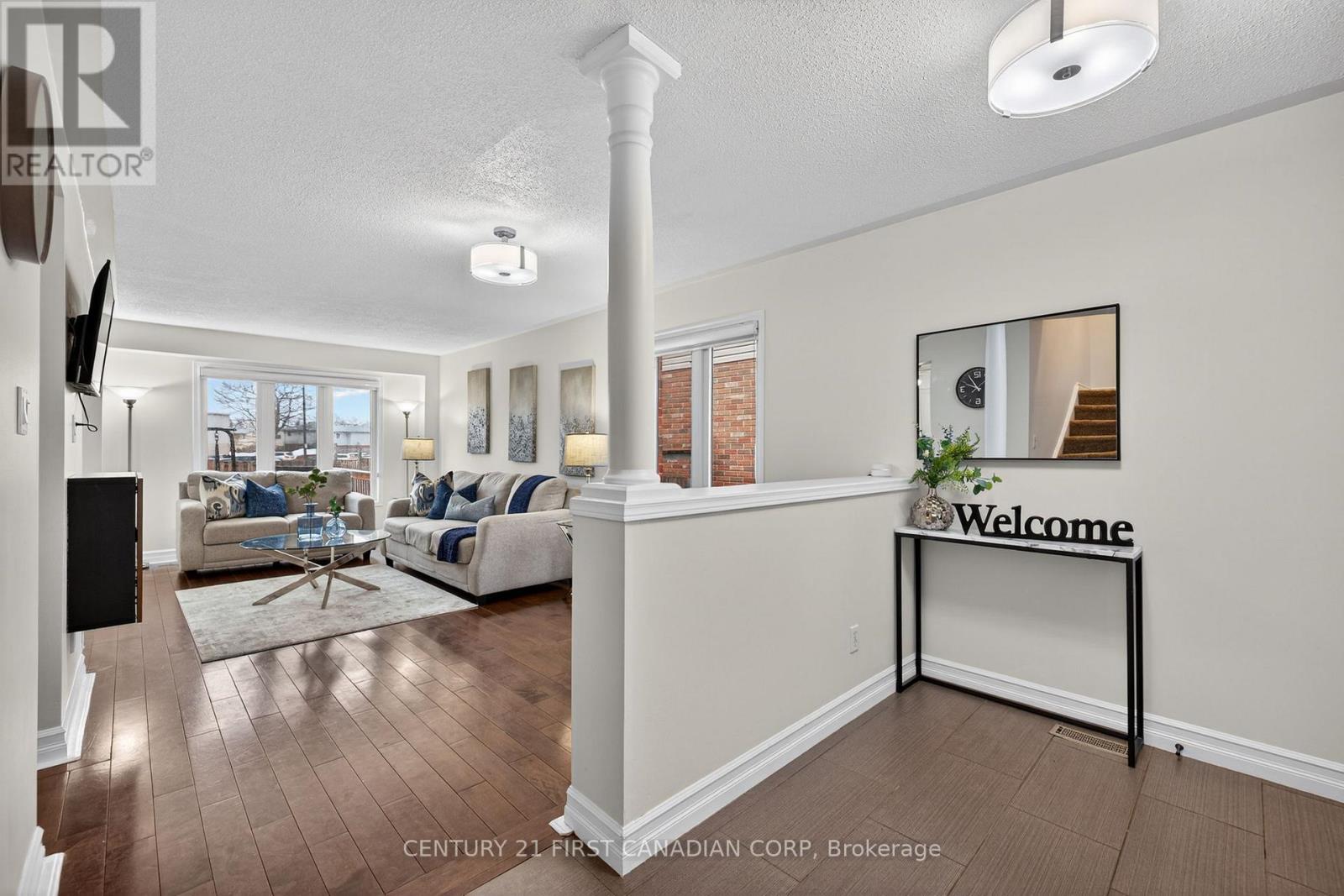 875 Homeview Court, London South (South Q), Ontario  N6C 6C1 - Photo 5 - X12855410