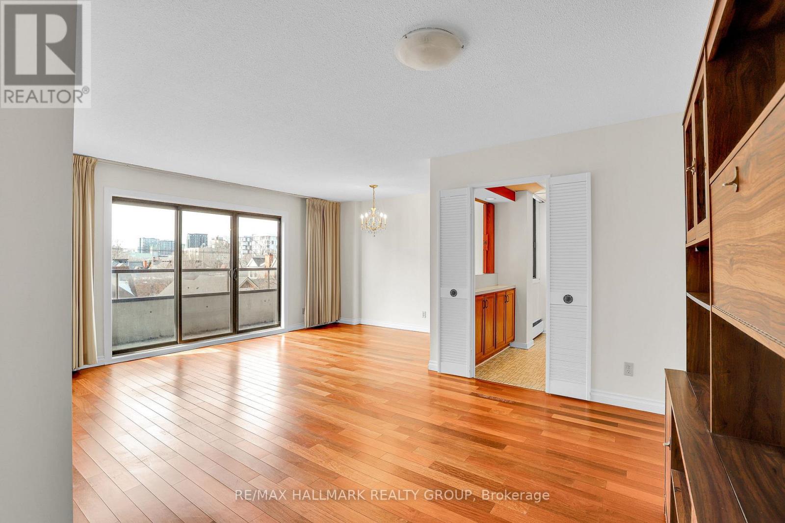 501 - 333 Chapel Street, Ottawa, Ontario  K1N 8Y8 - Photo 4 - X12855406