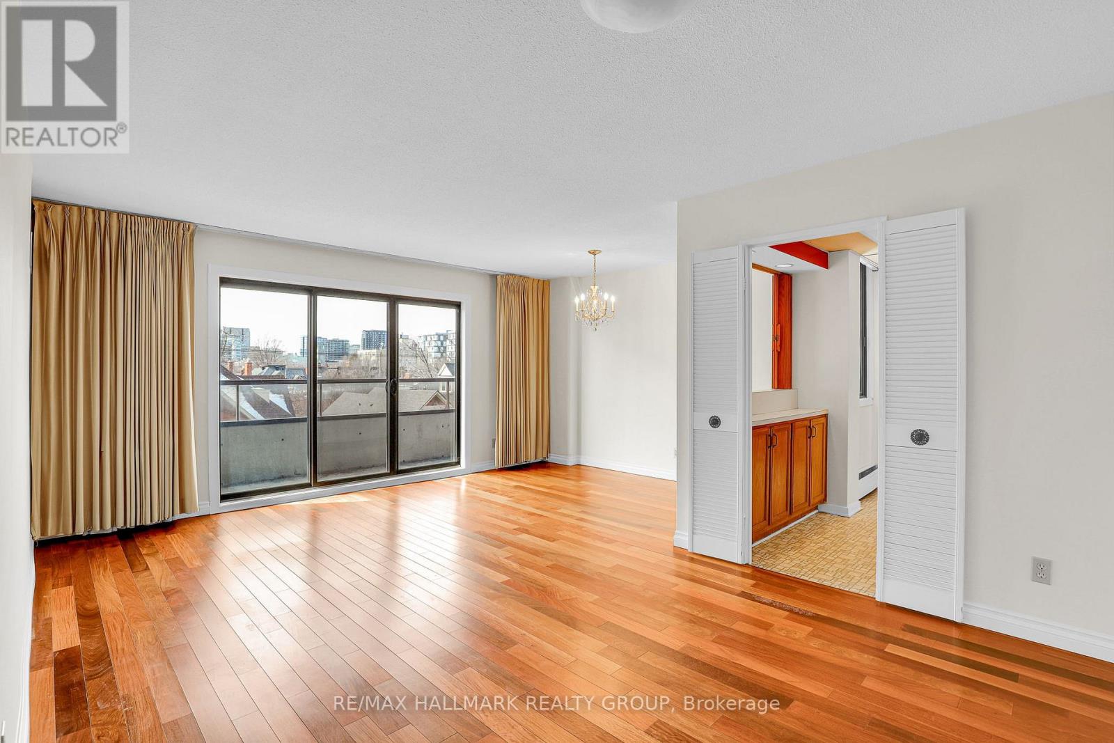 501 - 333 Chapel Street, Ottawa, Ontario  K1N 8Y8 - Photo 5 - X12855406