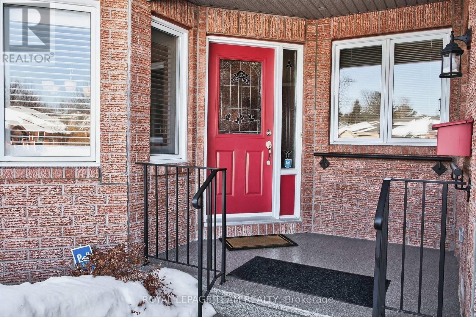 12 Partridge Drive, Ottawa, Ontario  K2M 2P6 - Photo 4 - X12855584