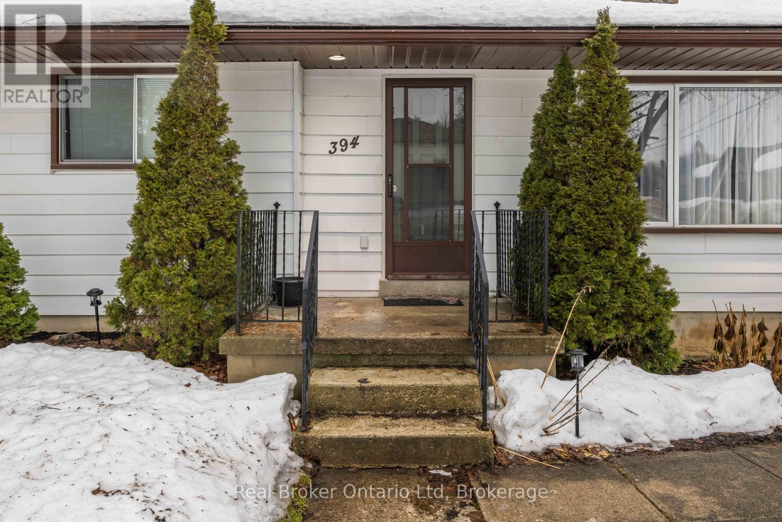 394 Queen Street N, West Grey, Ontario  N0G 1R0 - Photo 4 - X12853650