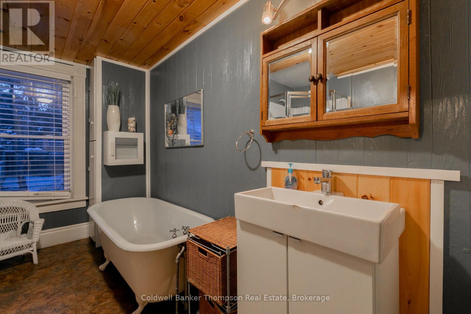 12 Lansdowne Street W, Huntsville, Ontario  P1H 1W1 - Photo 34 - X12855496