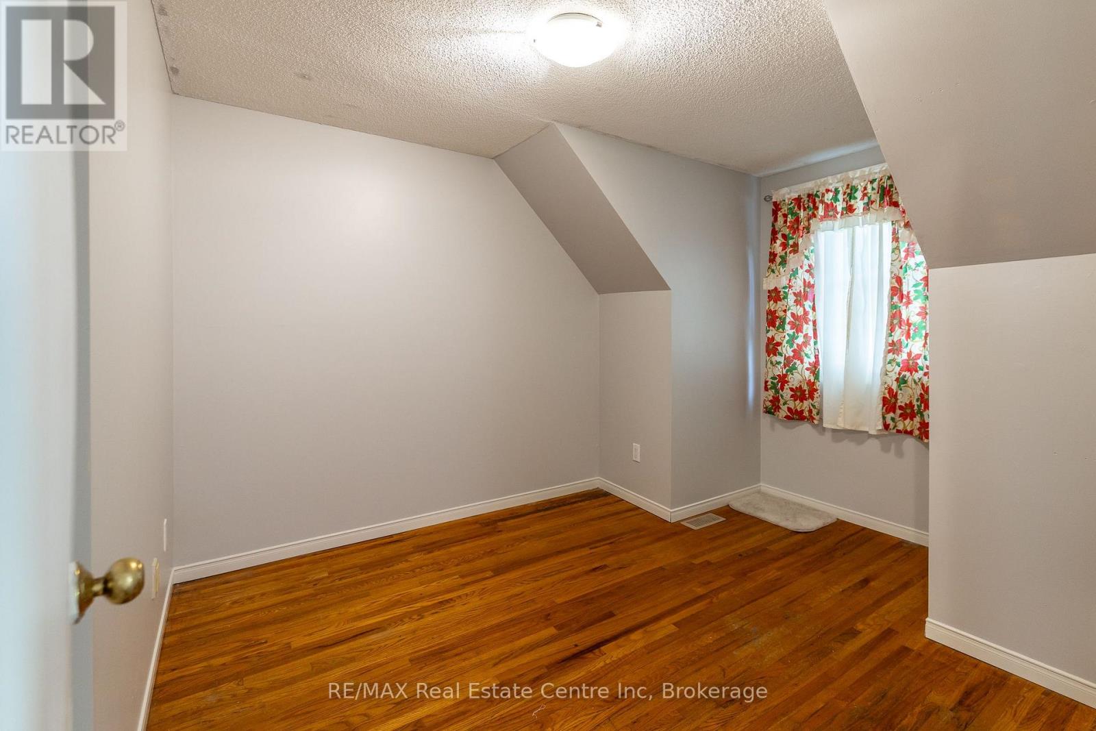 74 - 129 Victoria Road N, Guelph (Grange Road), Ontario  N1E 6V4 - Photo 23 - X12855540