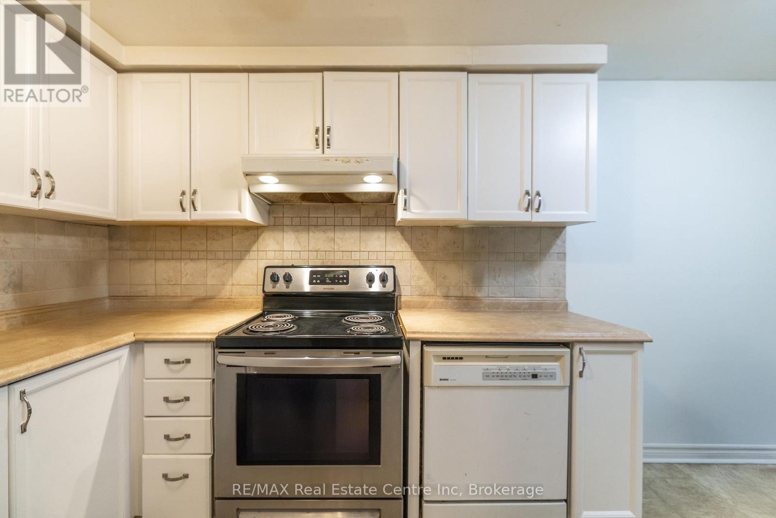 74 - 129 Victoria Road N, Guelph (Grange Road), Ontario  N1E 6V4 - Photo 10 - X12855540