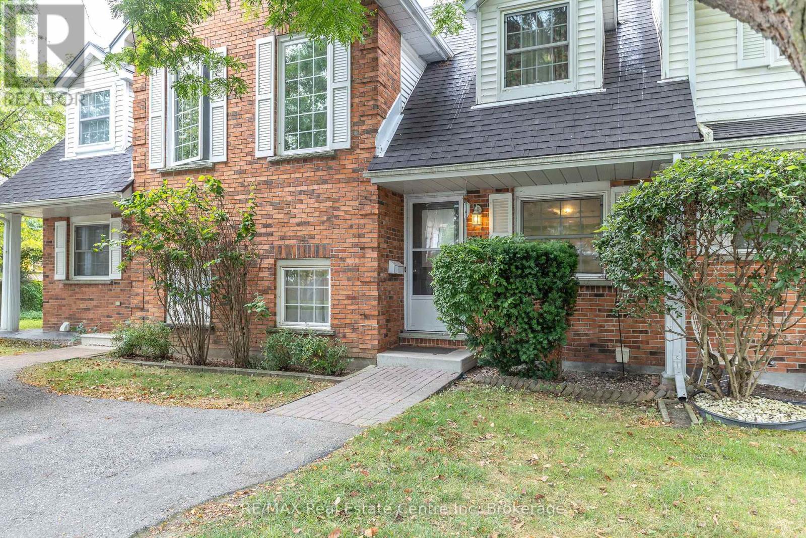 74 - 129 Victoria Road N, Guelph (Grange Road), Ontario  N1E 6V4 - Photo 2 - X12855540