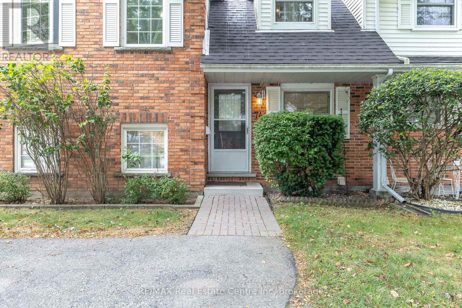 74 - 129 Victoria Road N, Guelph (Grange Road), Ontario  N1E 6V4 - Photo 3 - X12855540