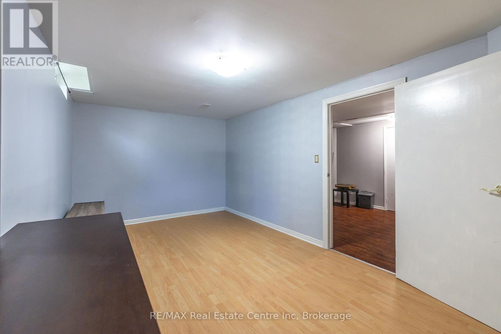 74 - 129 Victoria Road N, Guelph (Grange Road), Ontario  N1E 6V4 - Photo 37 - X12855540