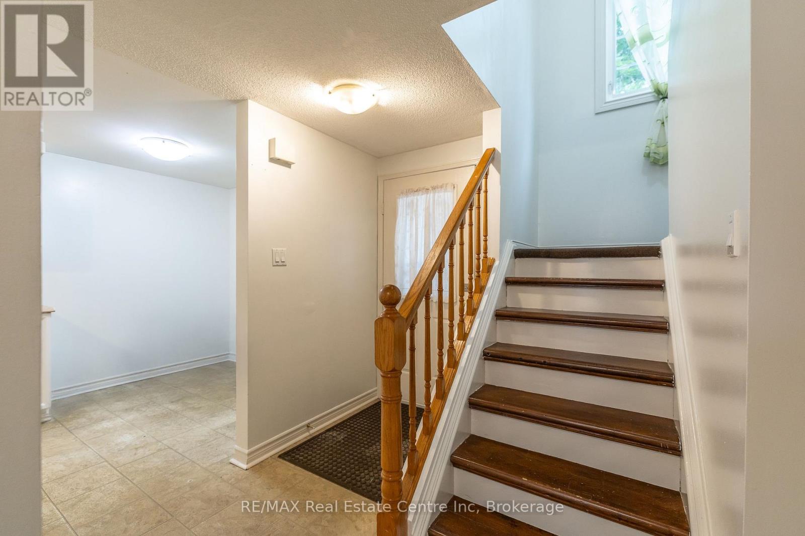 74 - 129 Victoria Road N, Guelph (Grange Road), Ontario  N1E 6V4 - Photo 7 - X12855540
